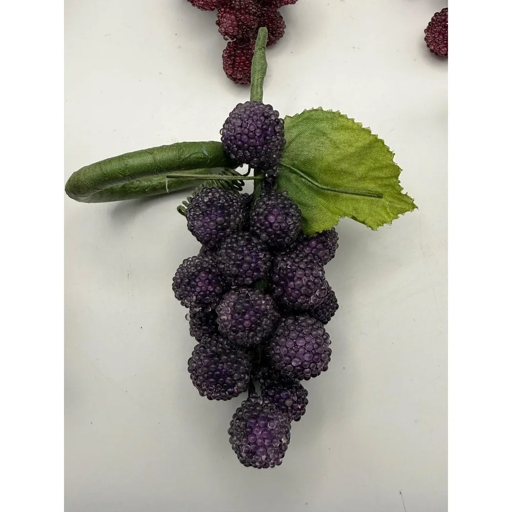 Vintage Pier 1 Beaded‎ Grape Cluster Napkin Rings Set of 6 Purple Burgundy